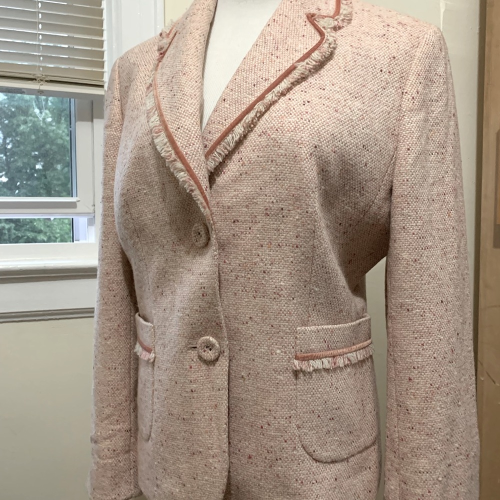 Brand new without tag blazer. Soft pink